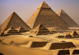 Archäologische Entdeckungen rund um Pyramiden